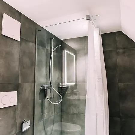 Alpina Four - Charming Prime Location Appartement